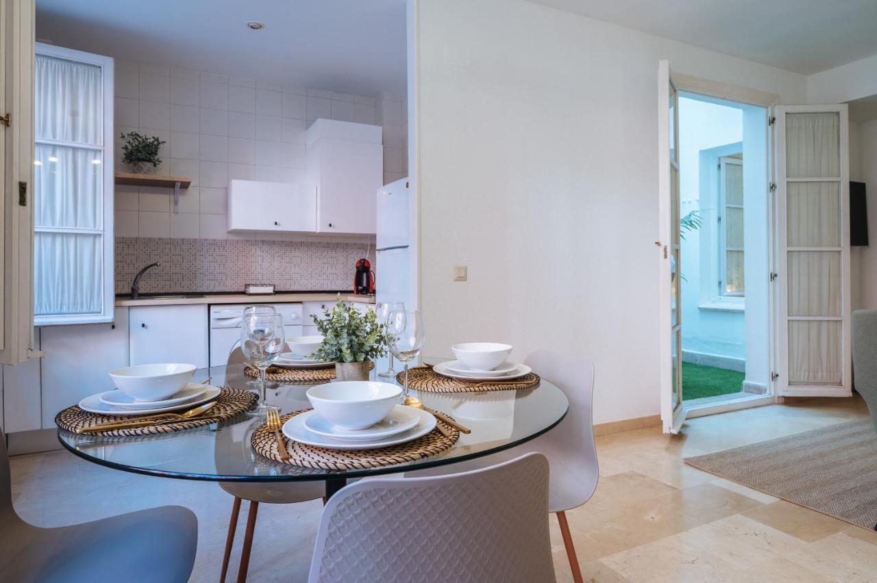 Lirio Suite Apartment - Private Parking Included Seville Exterior photo